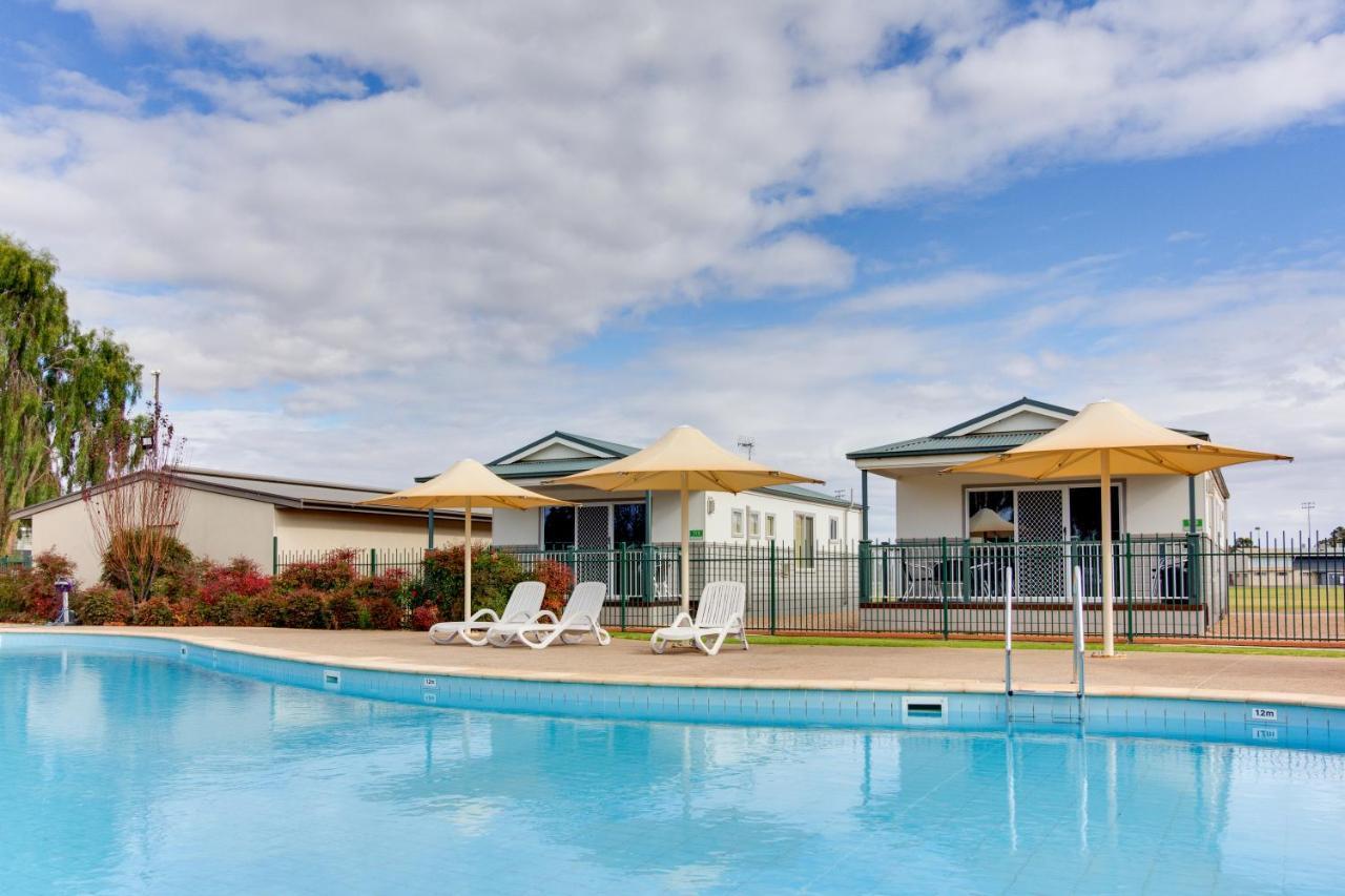 Berri Riverside Holiday Park ภายนอก รูปภาพ