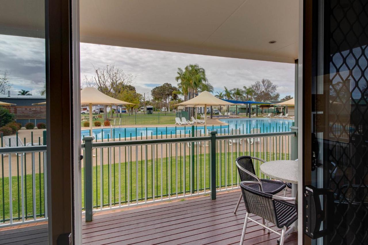 Berri Riverside Holiday Park ภายนอก รูปภาพ