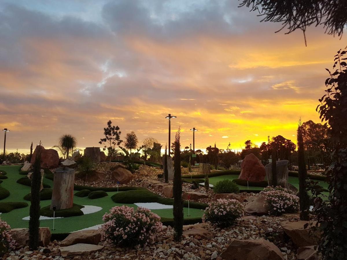 Berri Riverside Holiday Park ภายนอก รูปภาพ