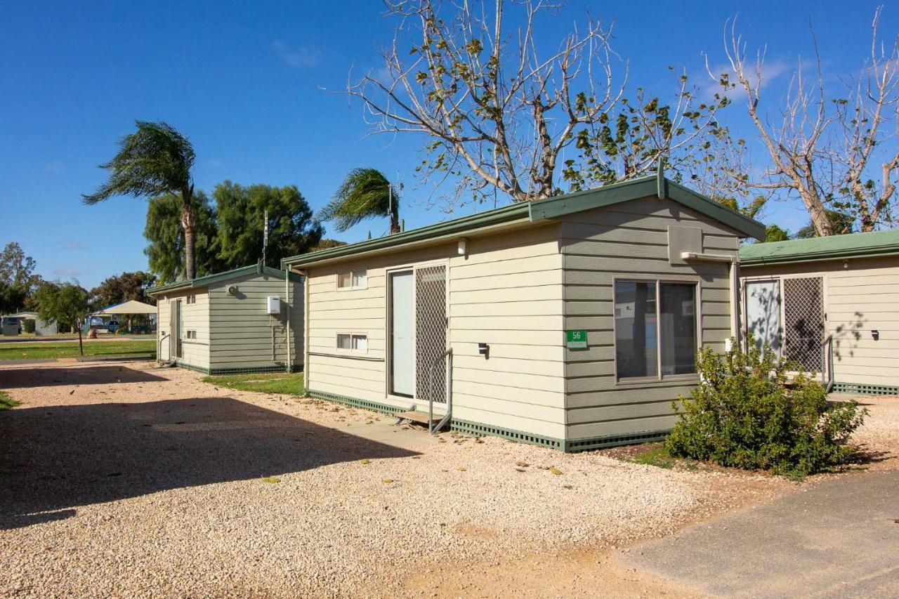 Berri Riverside Holiday Park ภายนอก รูปภาพ